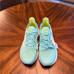 Adidas Ultraboost 5 Strung - Size 11.5M - JQ2936